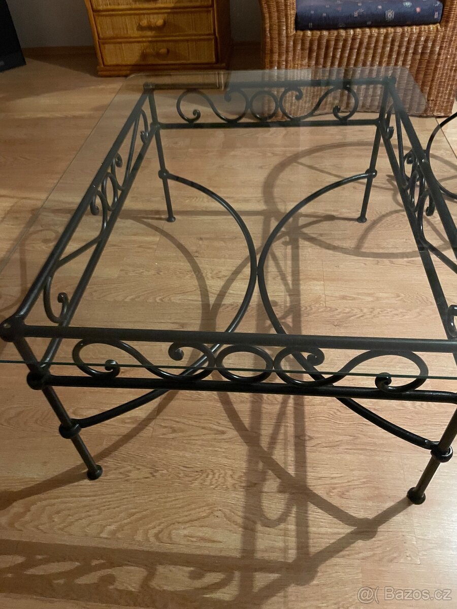 Konferenční stolek - 2