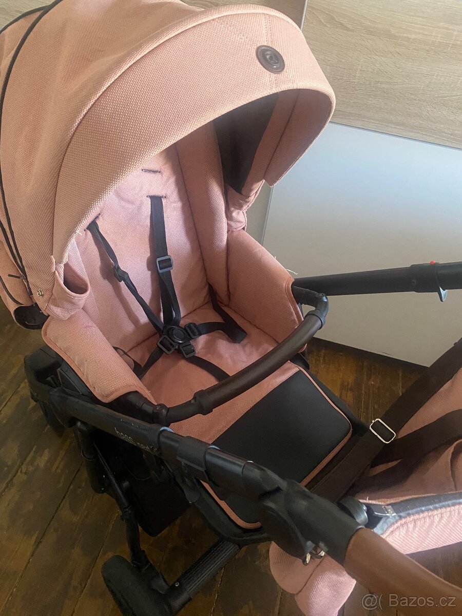 Kočárek značka bass next - 2