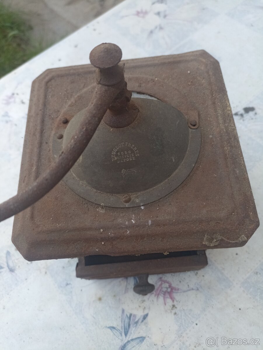 Mlýnek na kávu - 2