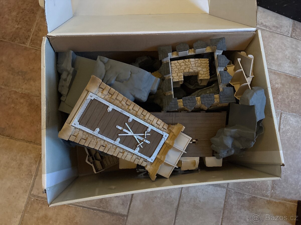 Prodám velký hrad Schleich - 2