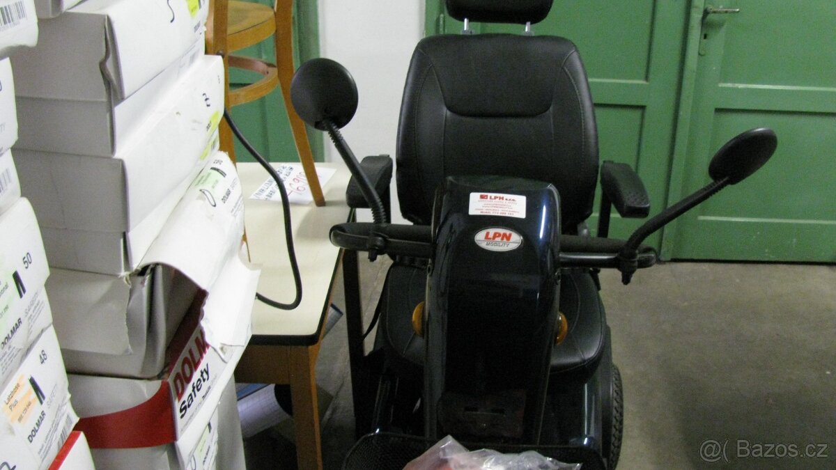 Invalidní el. vozík - 2