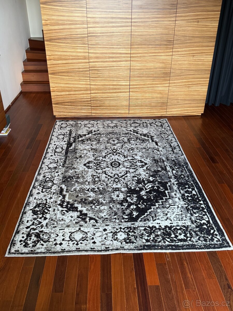 Koberec 200 x 300 - 2