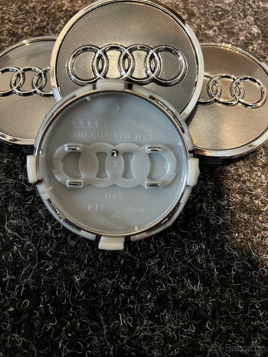 Středové krytky Audi 61mm šedé - 2