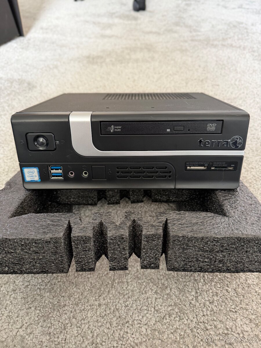 Stolní počítač Terra - 2