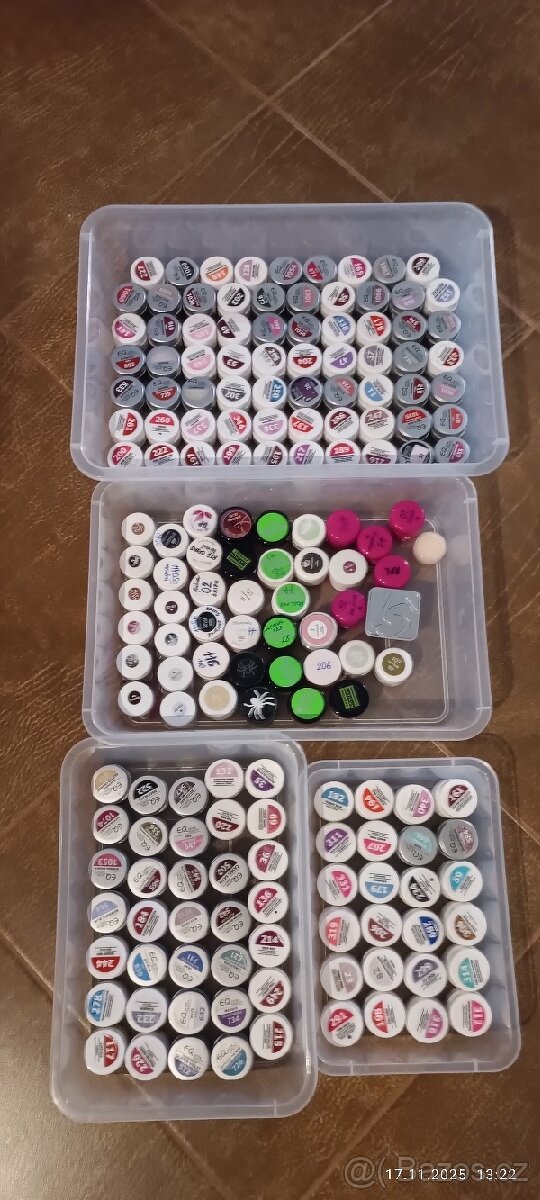 UV gely a různá zdobení - 2