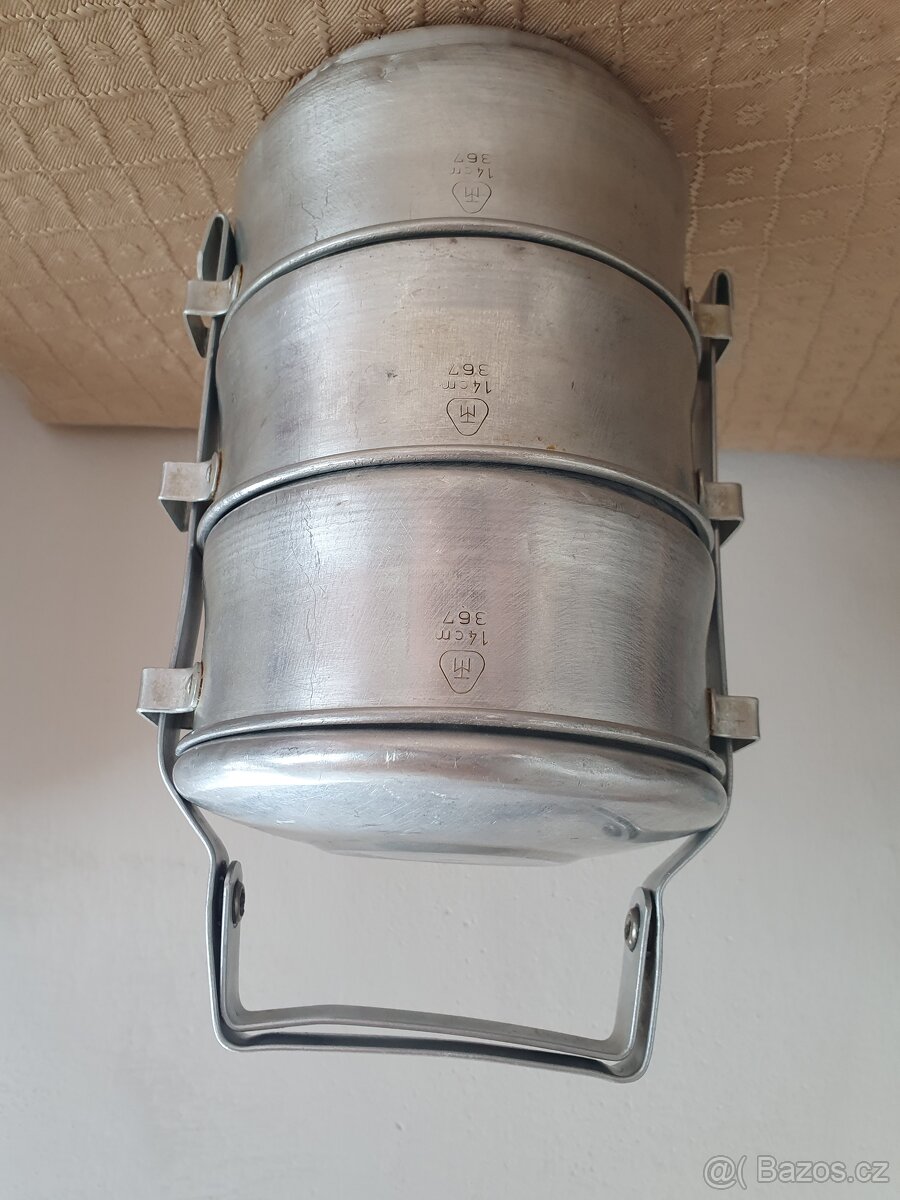 Plechové nádobí a zahradní nádoby - 2