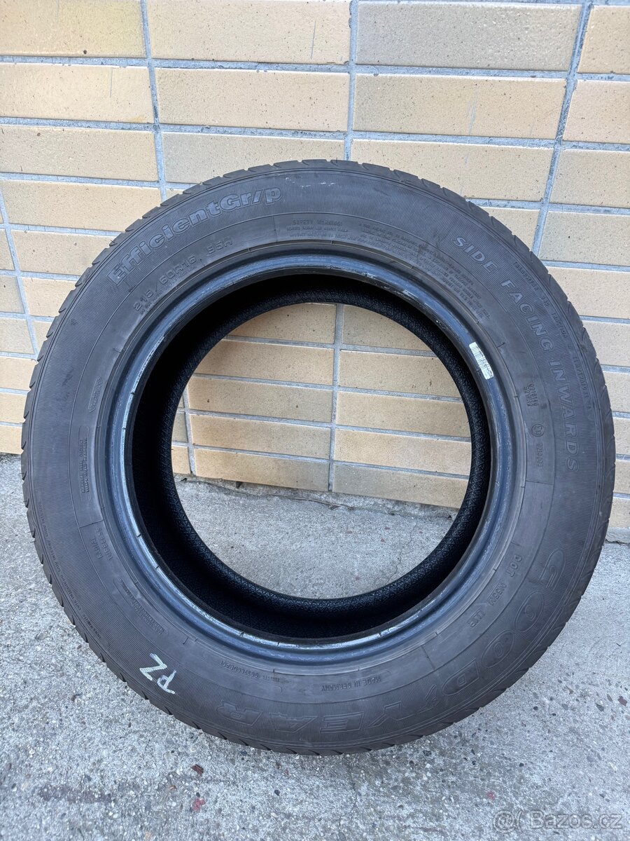 Letni pneu Goodyear EfficientGrip 215/60 r16 - 2