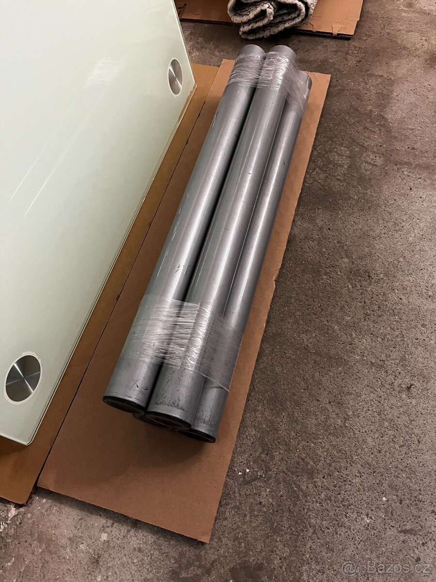 Skleněný jídelní stůl 120x80 cm - 2