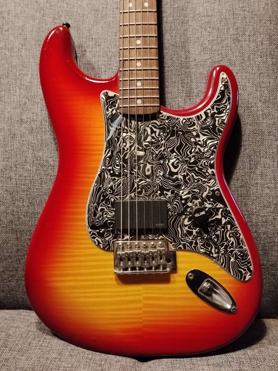 Squier Vintage Modified Strat Cherry Sunburs - 2