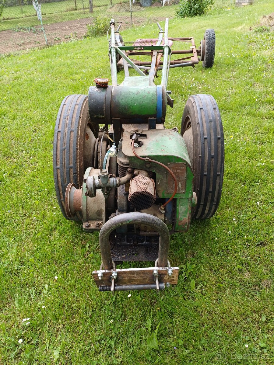 Traktor trusty - 2