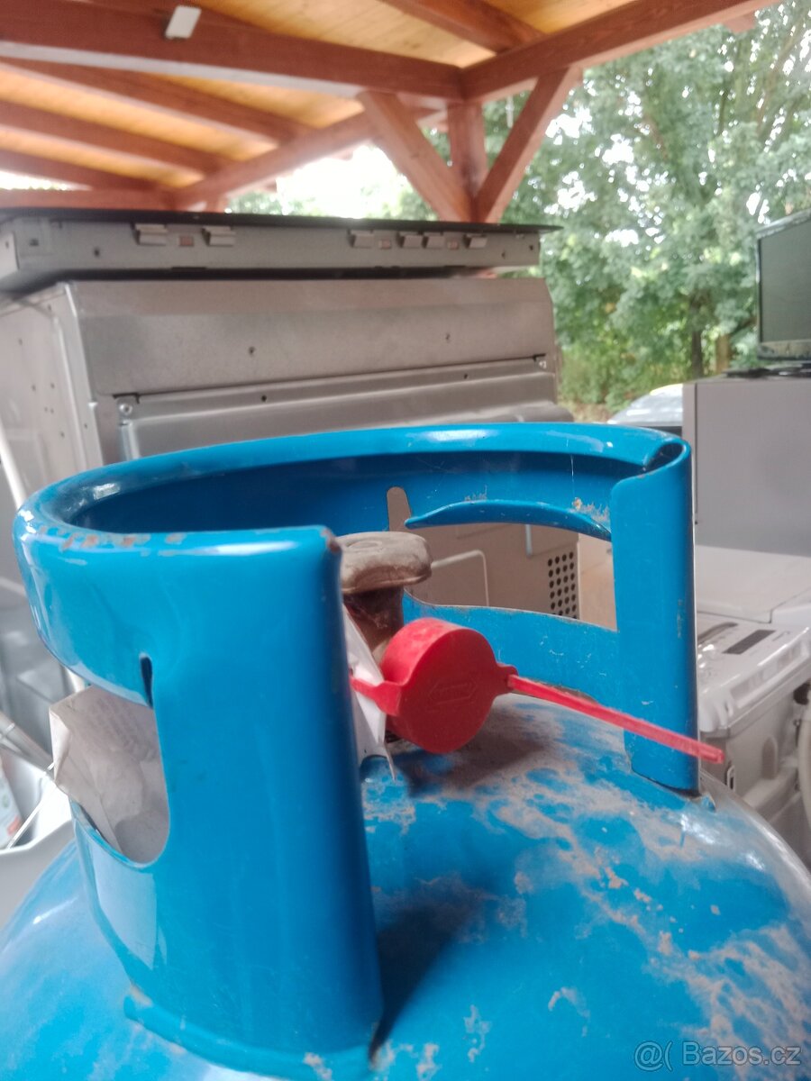 Velka bomba plna plinem - 2