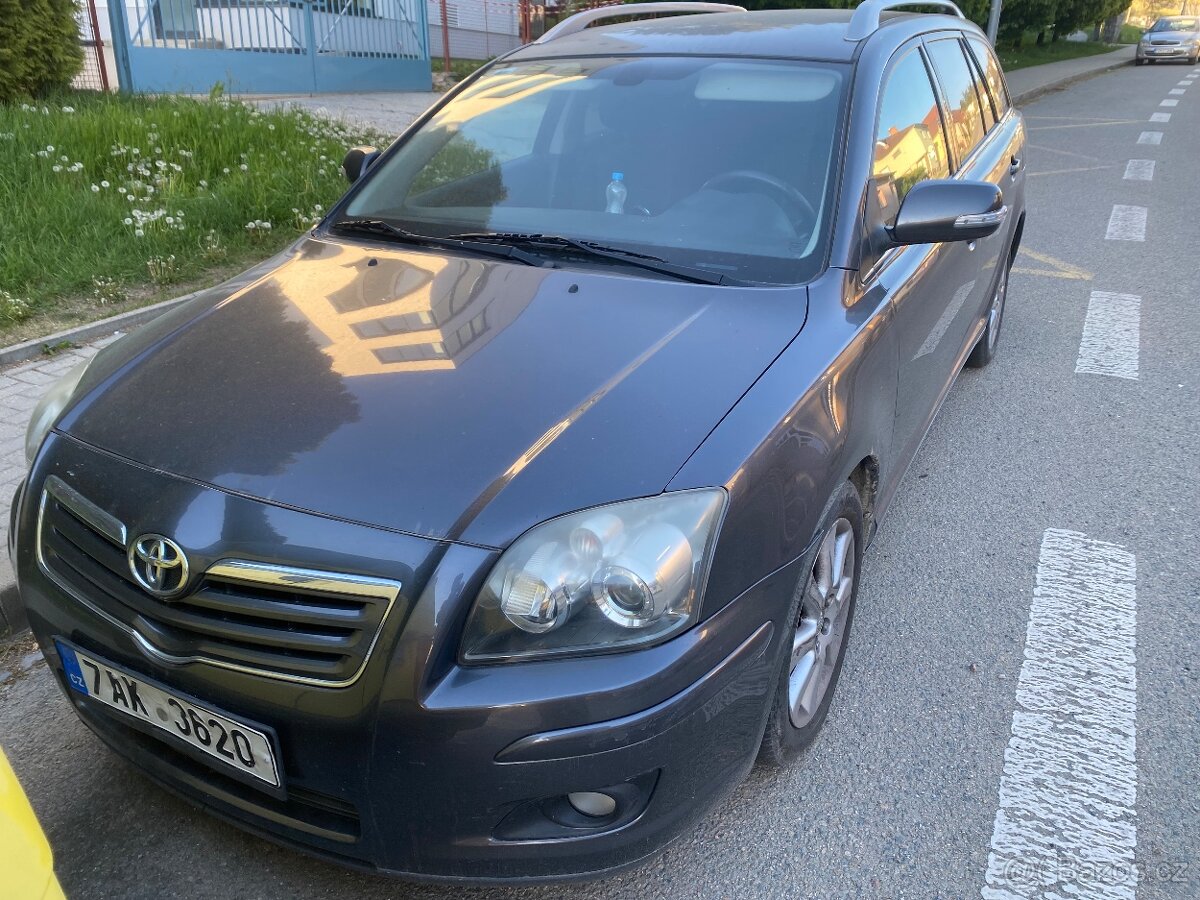 Avensis 1.8 benzin - 2