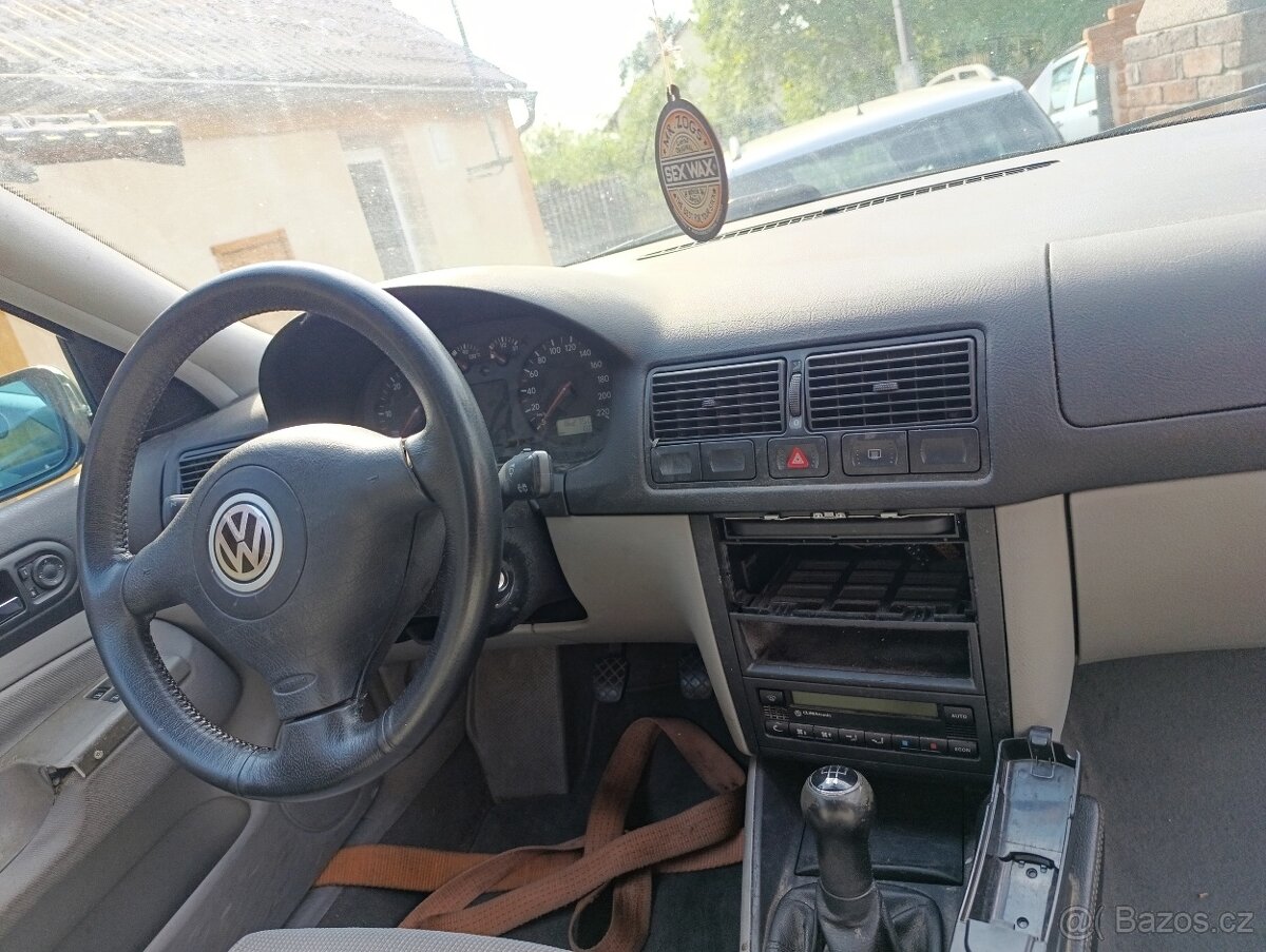 VW Golf 4 1.4 - 2