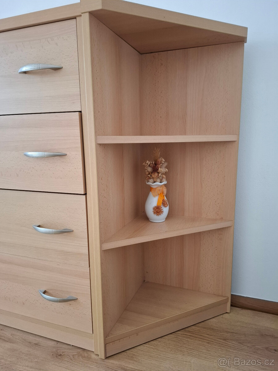 Zachovalý nábytek - 2