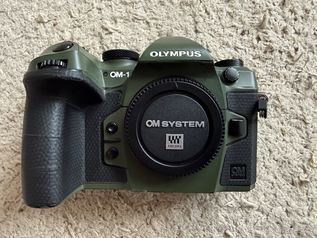 fotoaparát OM1 - 2