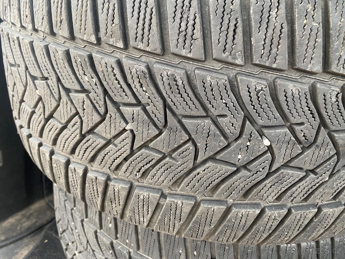 Zimní pneu 245/40/R18 Dunlop - 2