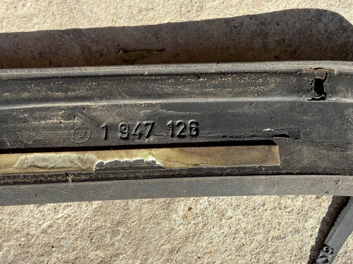 E30 - střešní spojler - Touring - 2