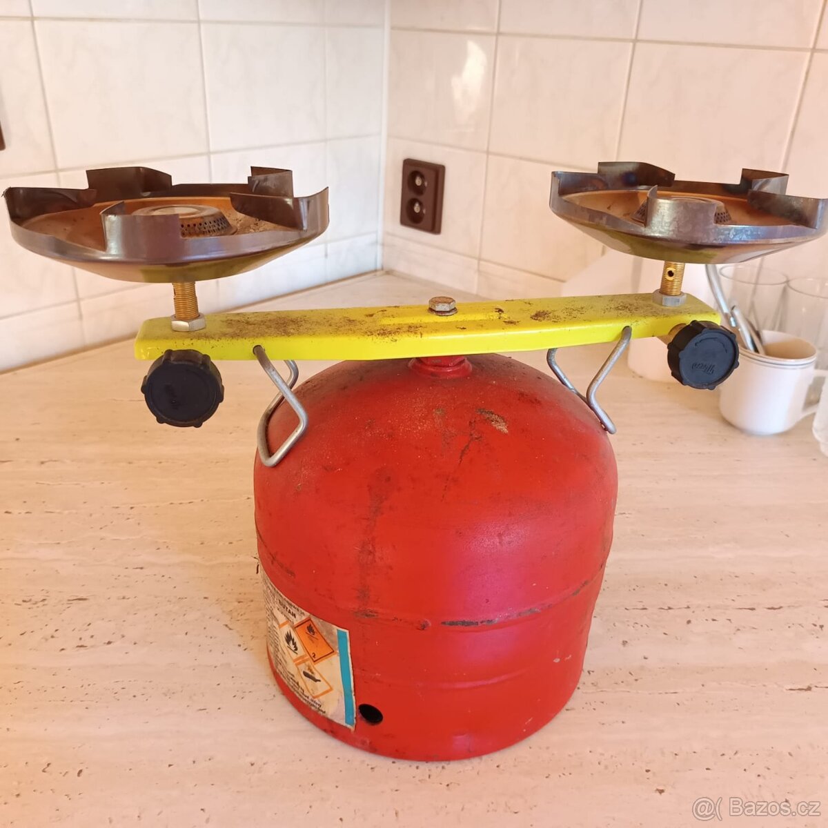 Plynový vařič dvouplotýnkový s bombou + jedna navíc - 2