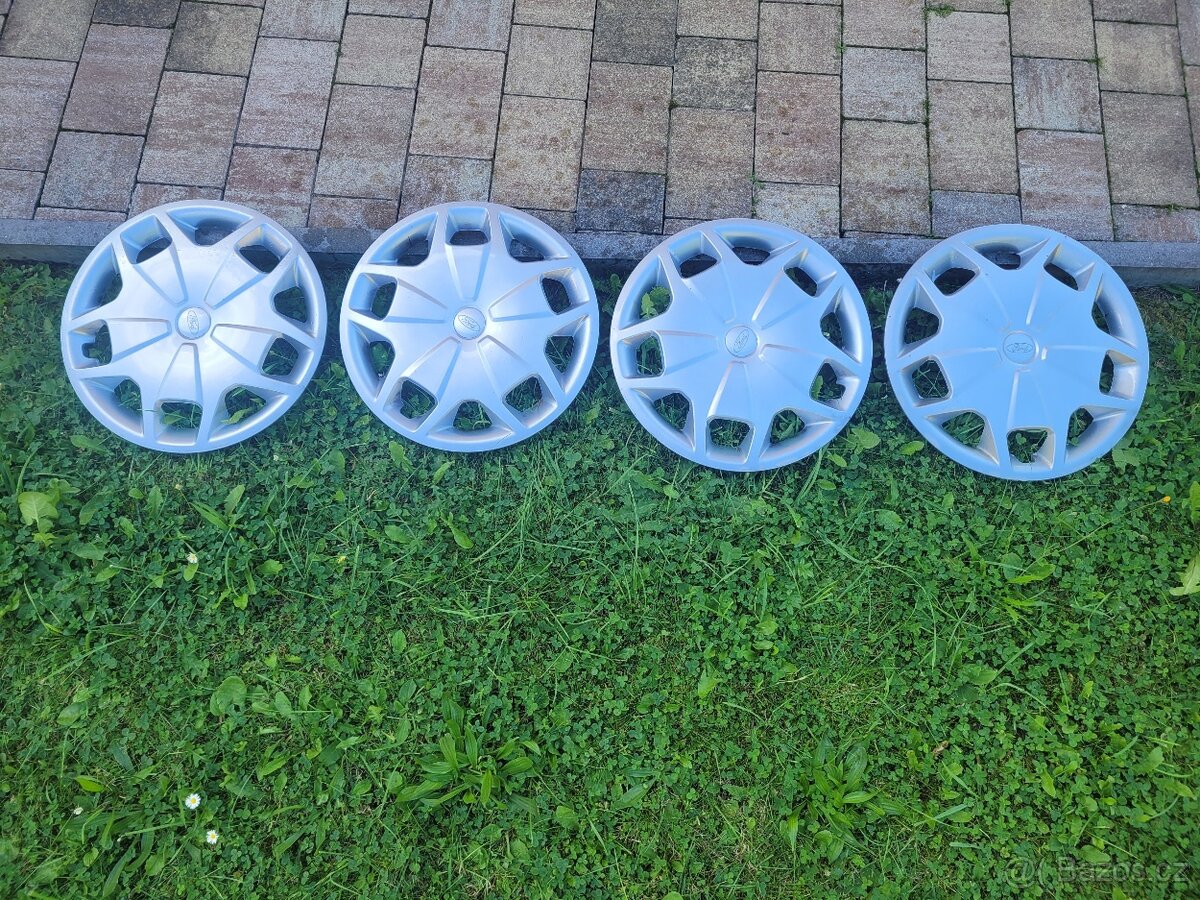 Prodám kryty kol original Ford Transit 16" - 2
