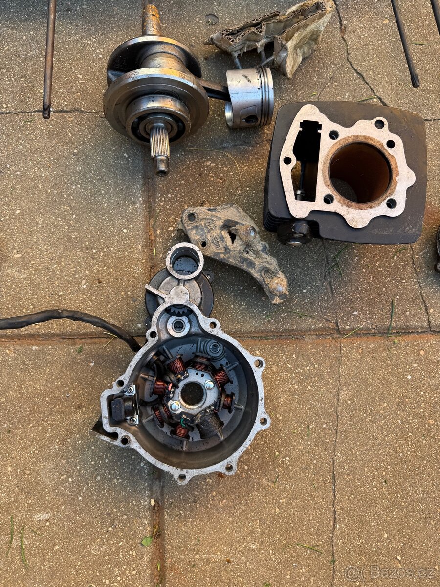 Motor Pitbike X moto hurricane 250