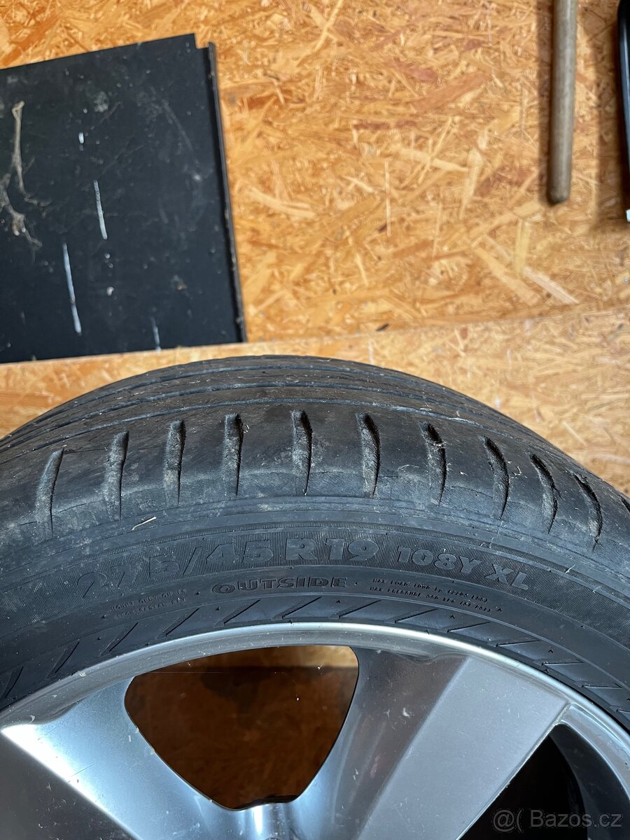 NOKIAN letní pneu, DEZENT disky 275/45 R19 - 2
