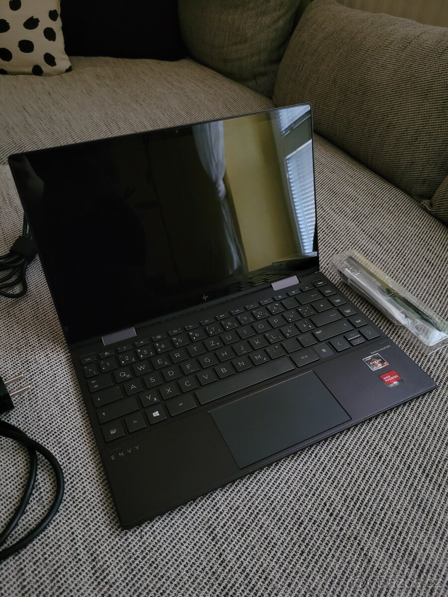 Notebook Envy s příslušenstvím Stylus zn. HP - 2