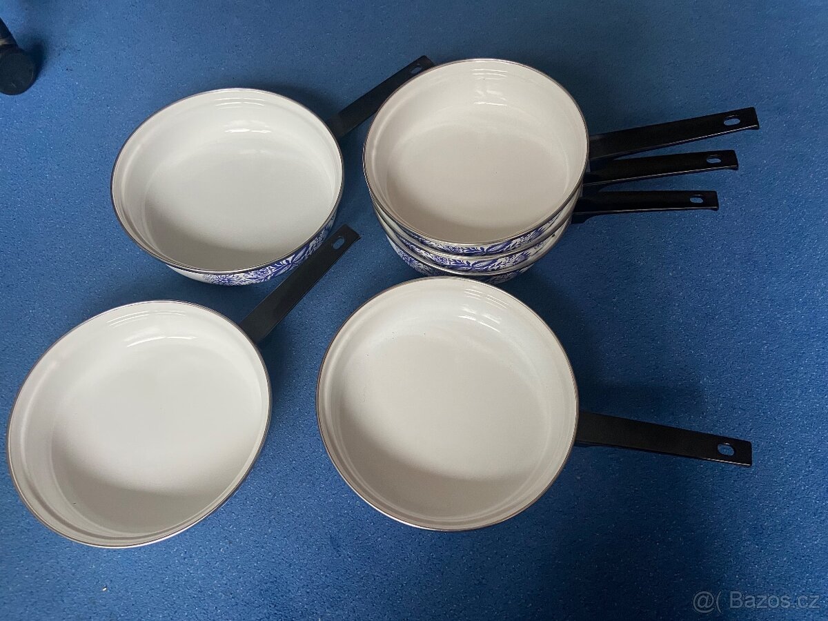 Kuchyňská pánev 4 kusy - 2