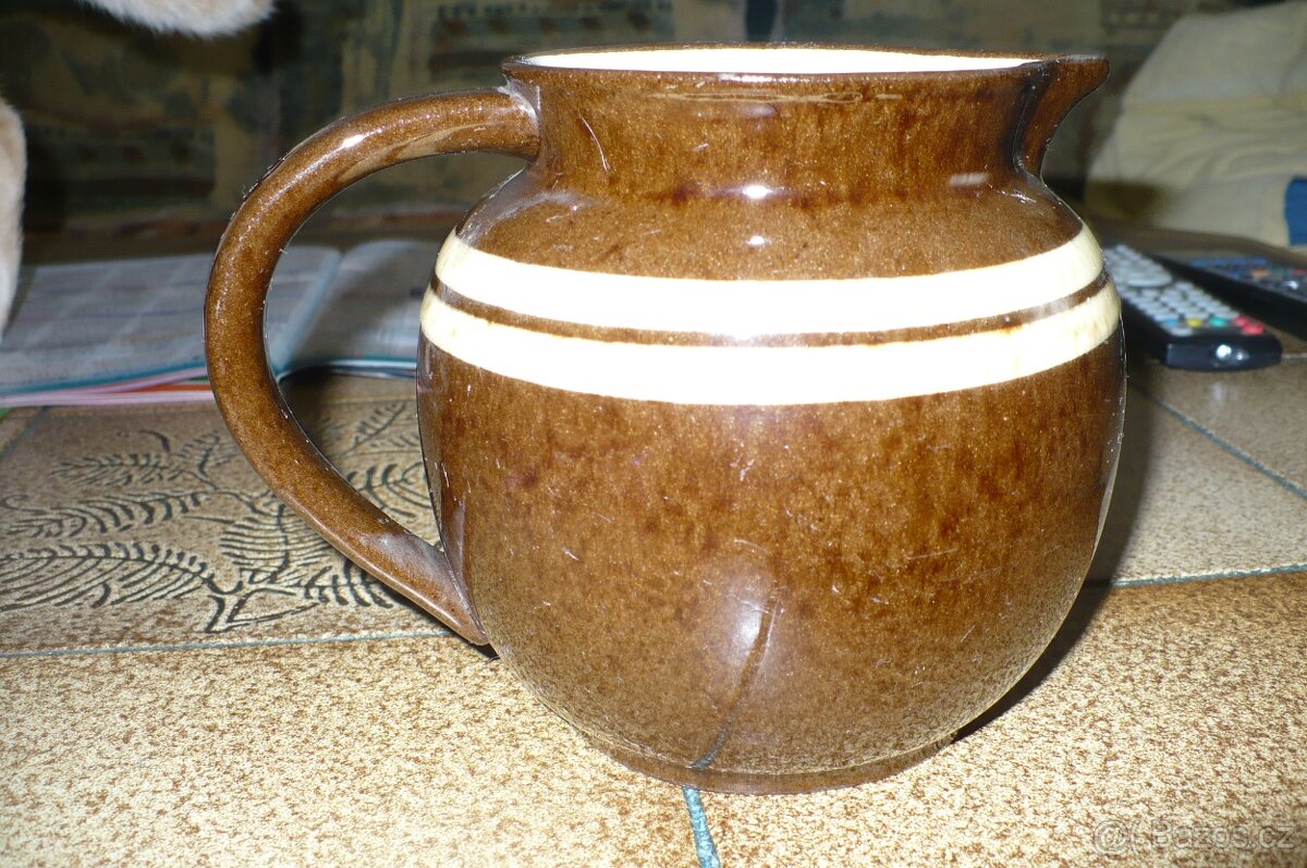 keramický džbánek hnědý - 2