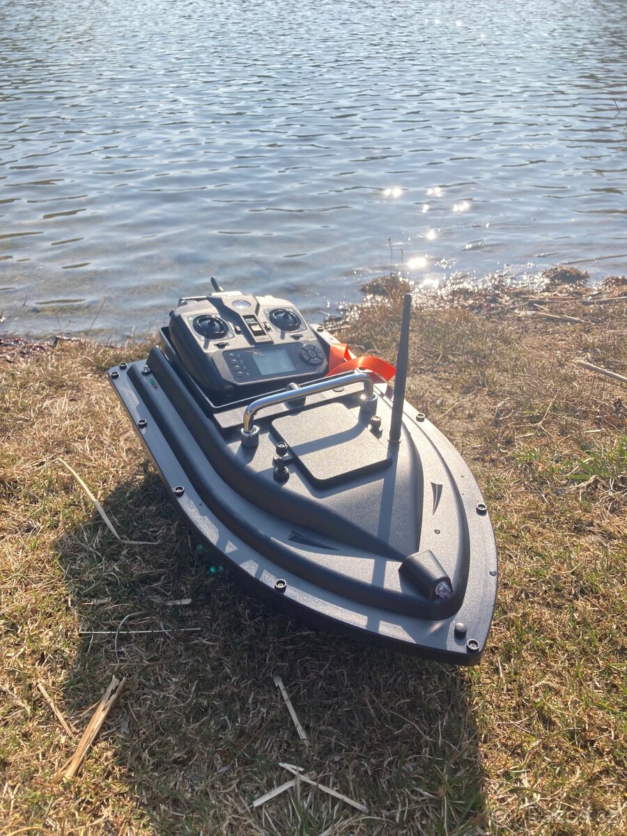 GPS loďka zavážecí na ryby s baterií 10000mAh a obal ZDARMA - 2