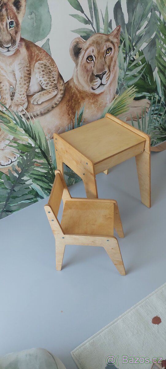 Detsky stolek se zidlolickou - 2