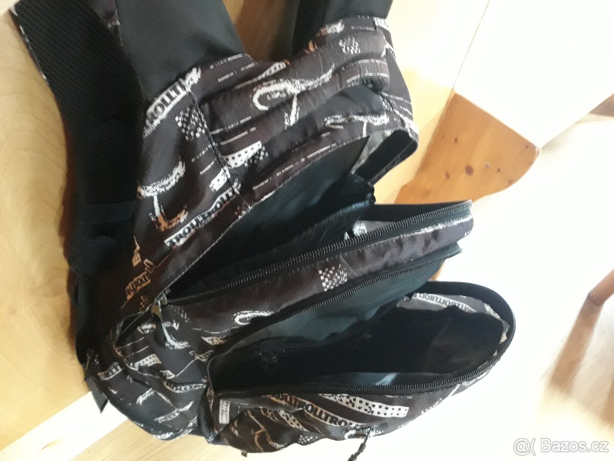 Větší školní batoh - 2