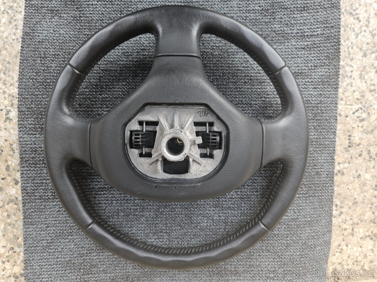 Prodám kožený volant Peugeot (č.102) - 2