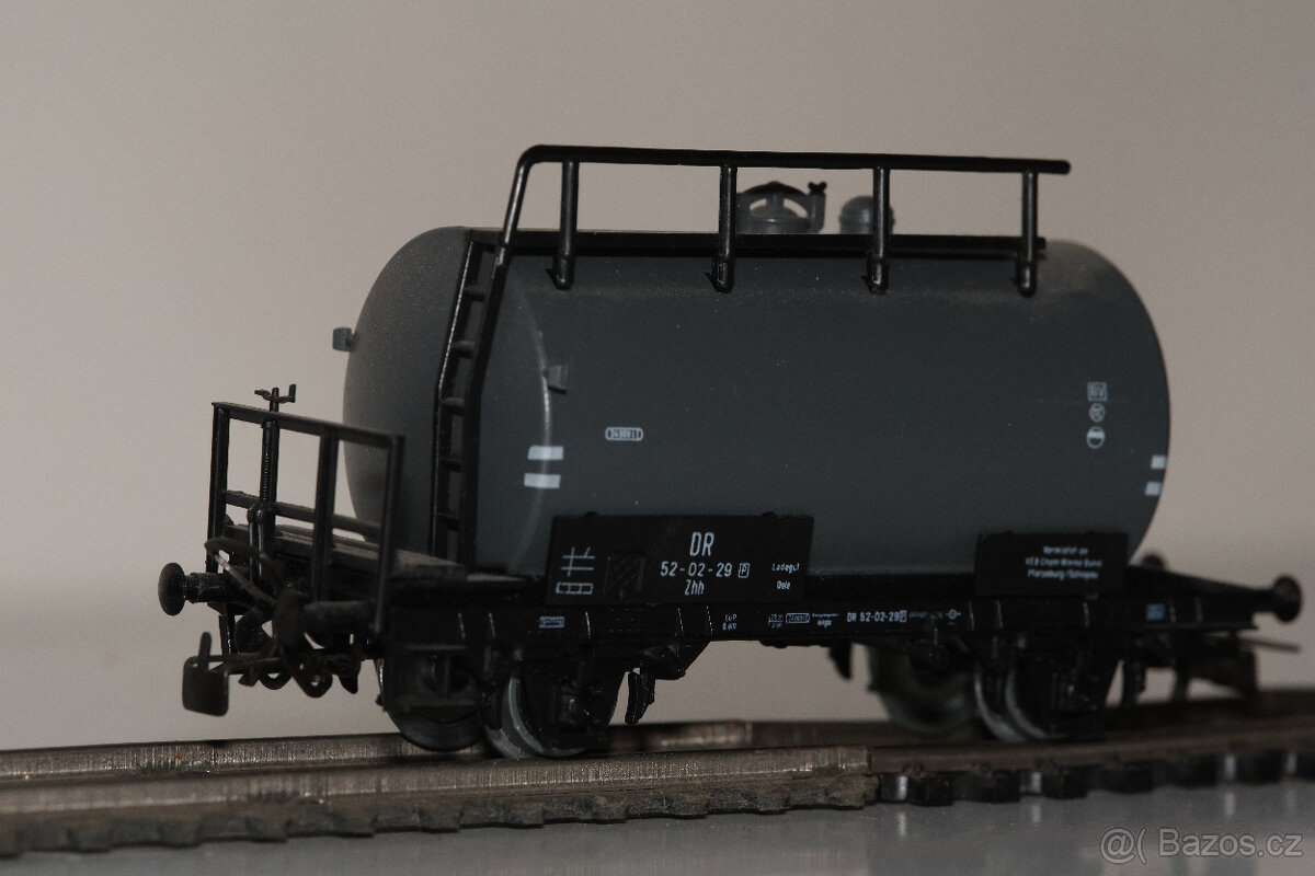 Model vagonu H0 - nákladní cisterna - 2