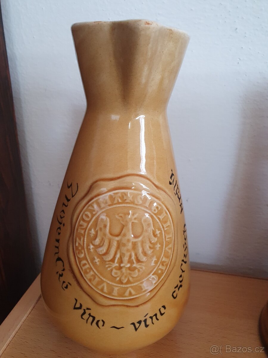 sada keramických džbánků - 2