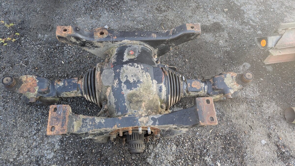 Přední náprava Tatra T815 - 2