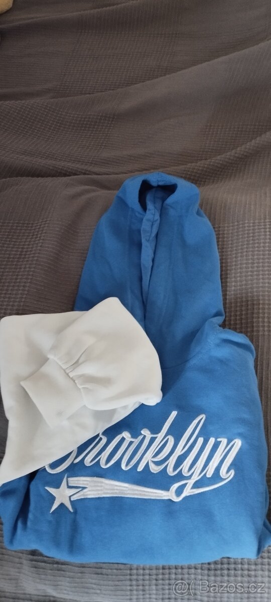 Mikina vel. 10-12 - 2