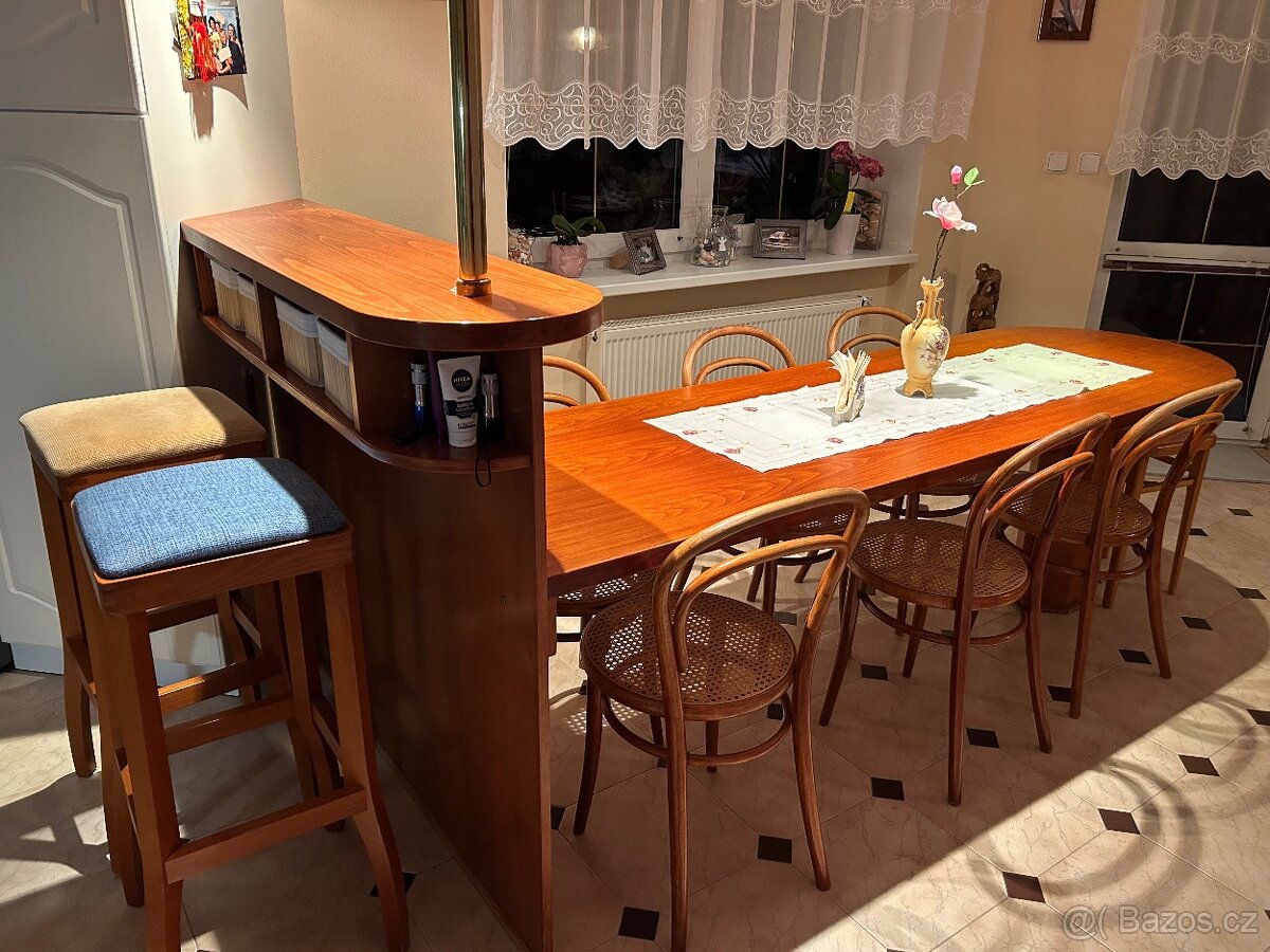 Jídelní stůl s barem - 2