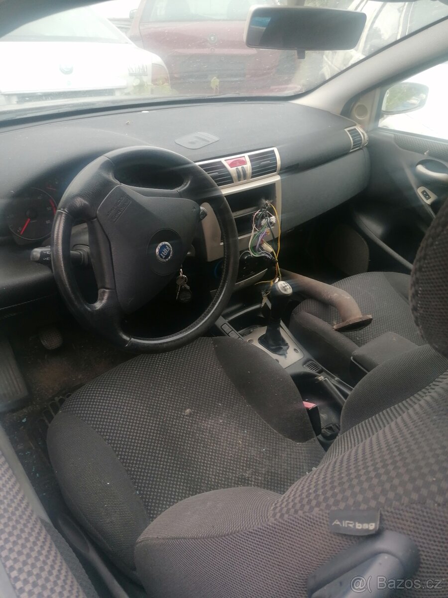 Fiat Stillo díly tridver 1.9 jtd - 2