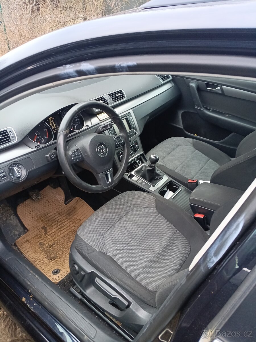 Sedačky vw passat b7 kombi - 2