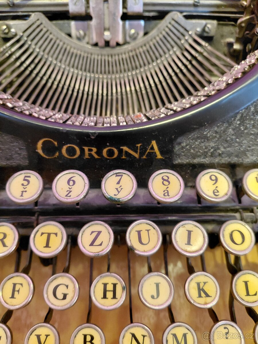 Historický psaci stroj Corona - 2