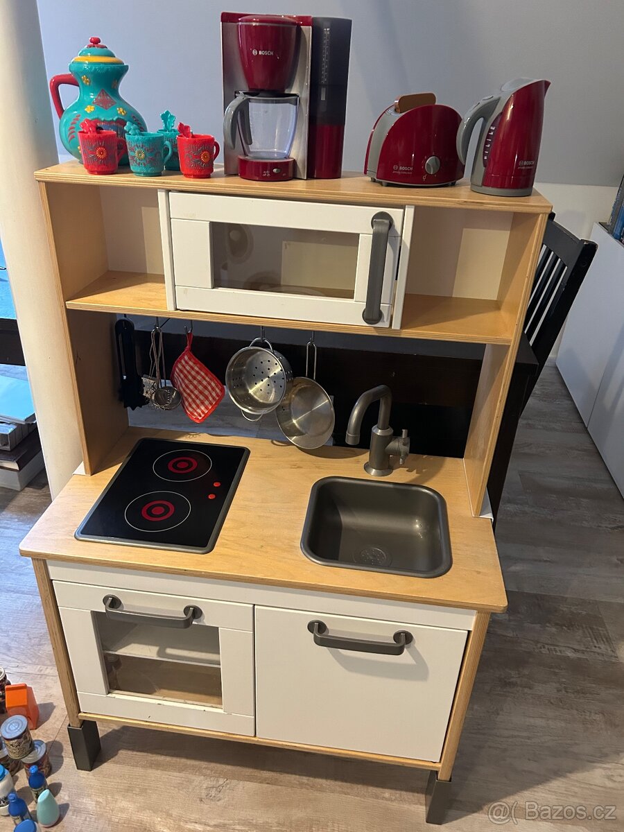 Dřevěná kuchyňka IKEA s příslušenstvím - 2