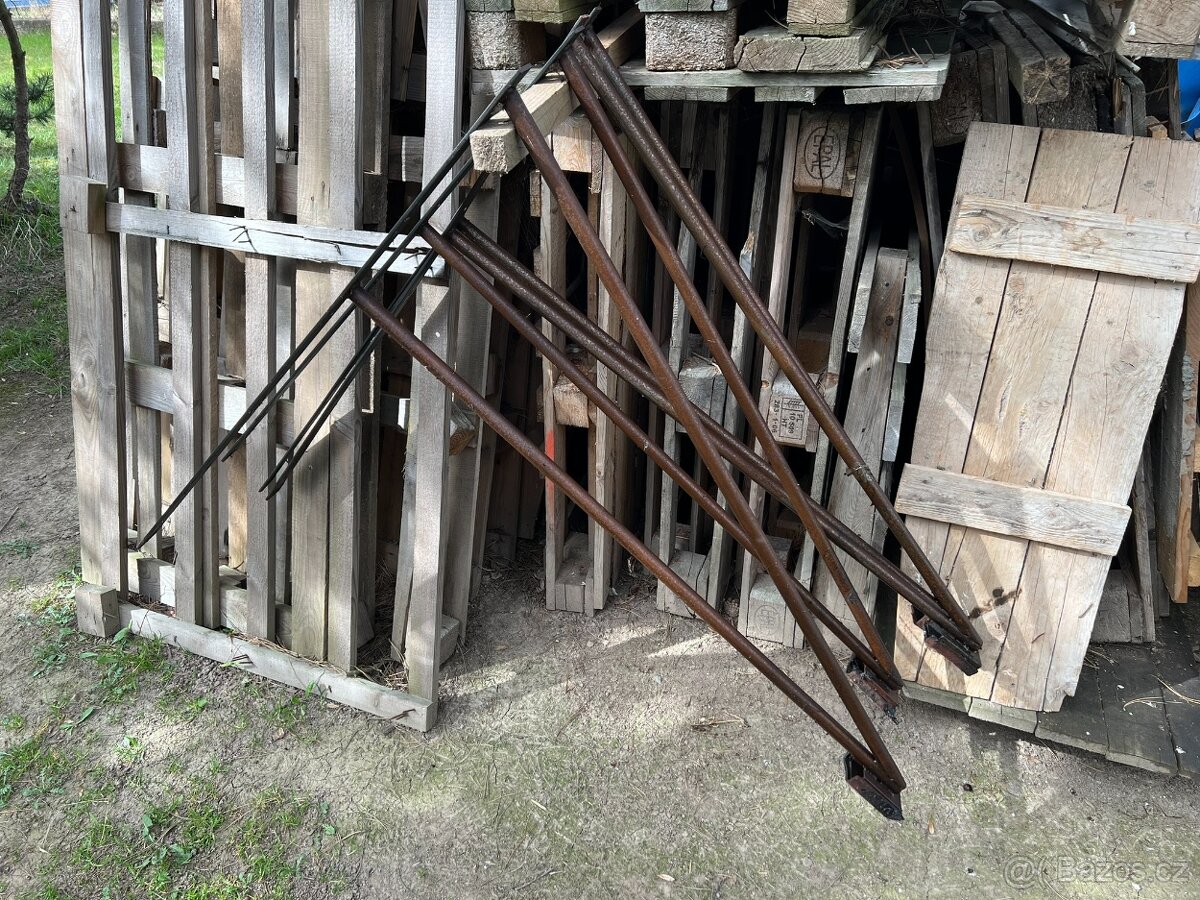 Konzole na zeď - 2