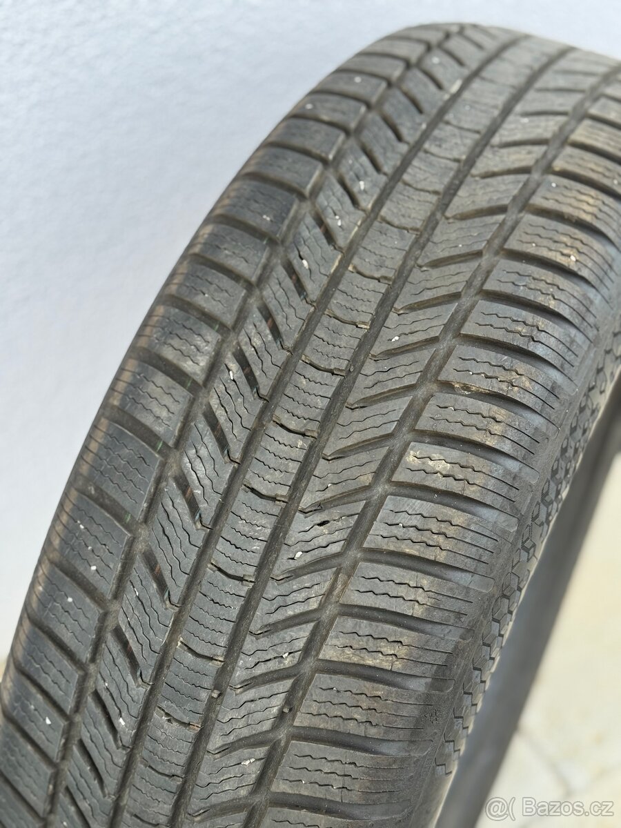 Zimní Pneu 215/65/17 - 2