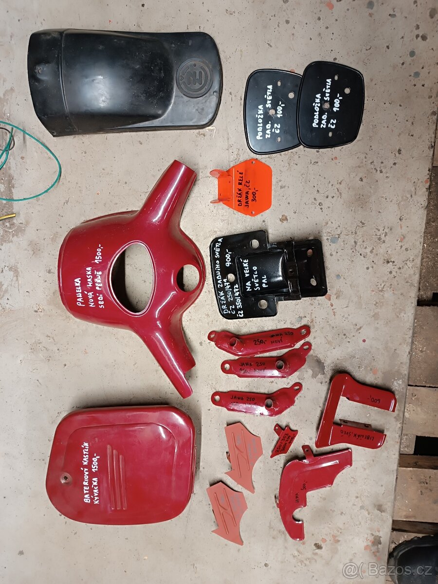 Jawa ČZ,libenak,držák svetla,maska panelka,polička,kastlík, - 2