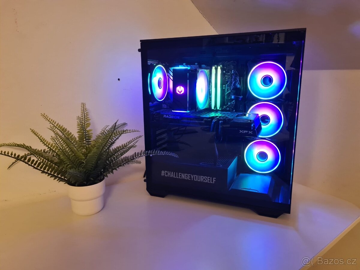 AlzaPC GameBox Elite i7 / RX 7800 XT / 32 GB / - jako nový - 2