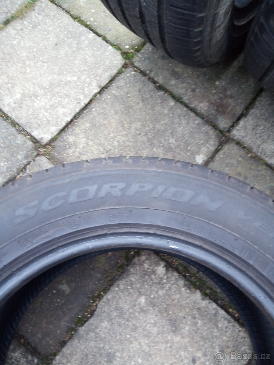 235 60 18 pirelli - 2