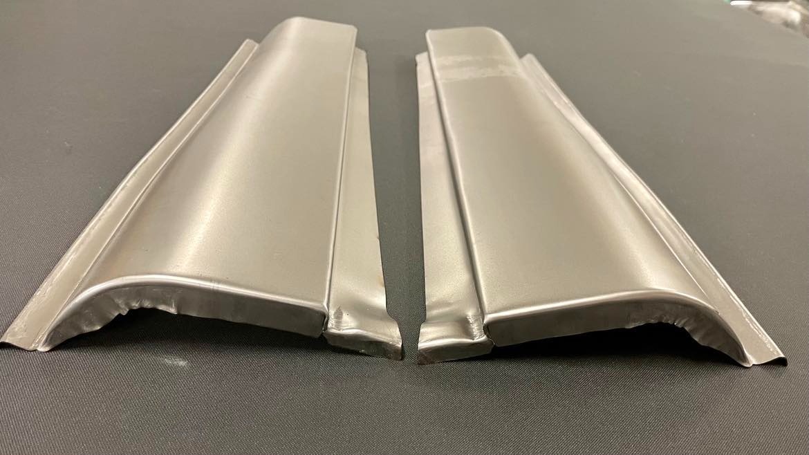 Felicia Pickup - zadní část prahů - 2