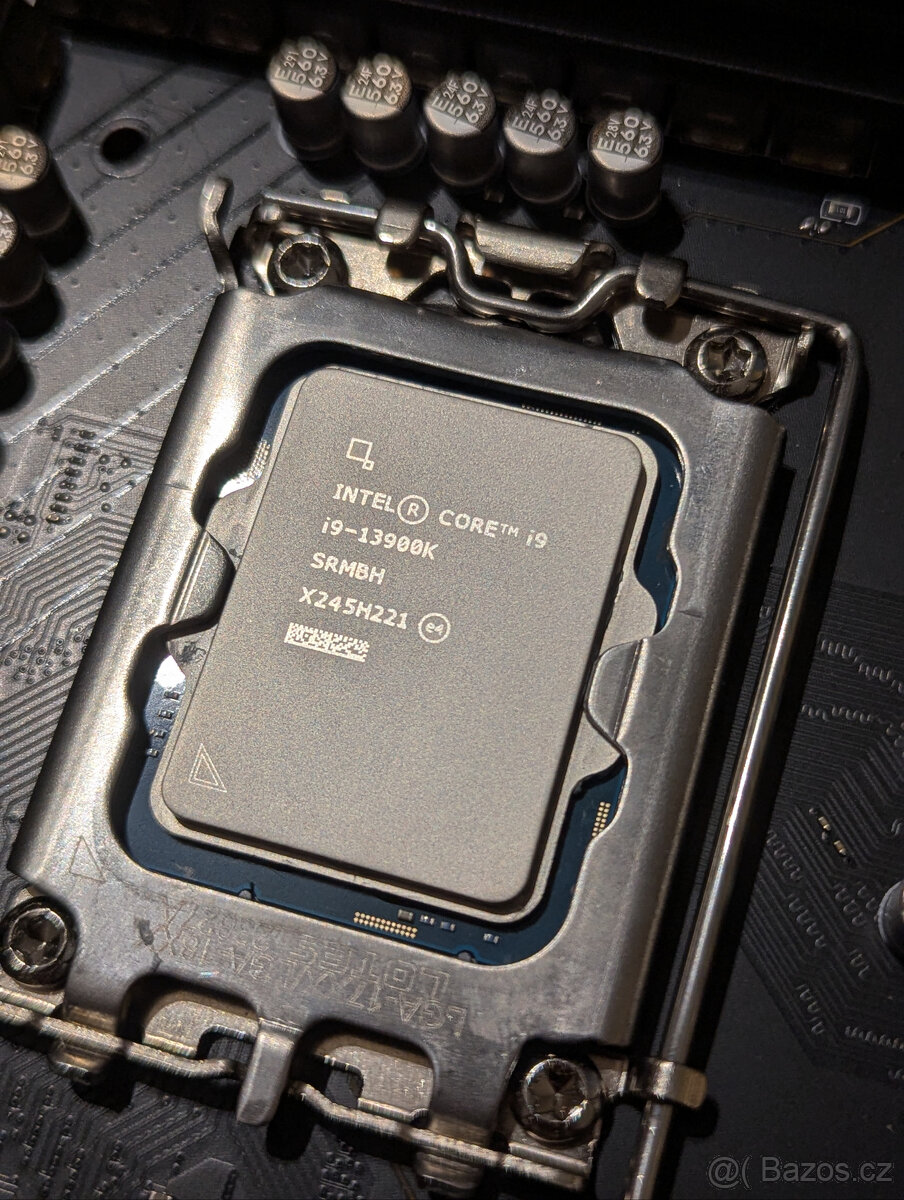 Intel i9 13900k + msi z790 - 2