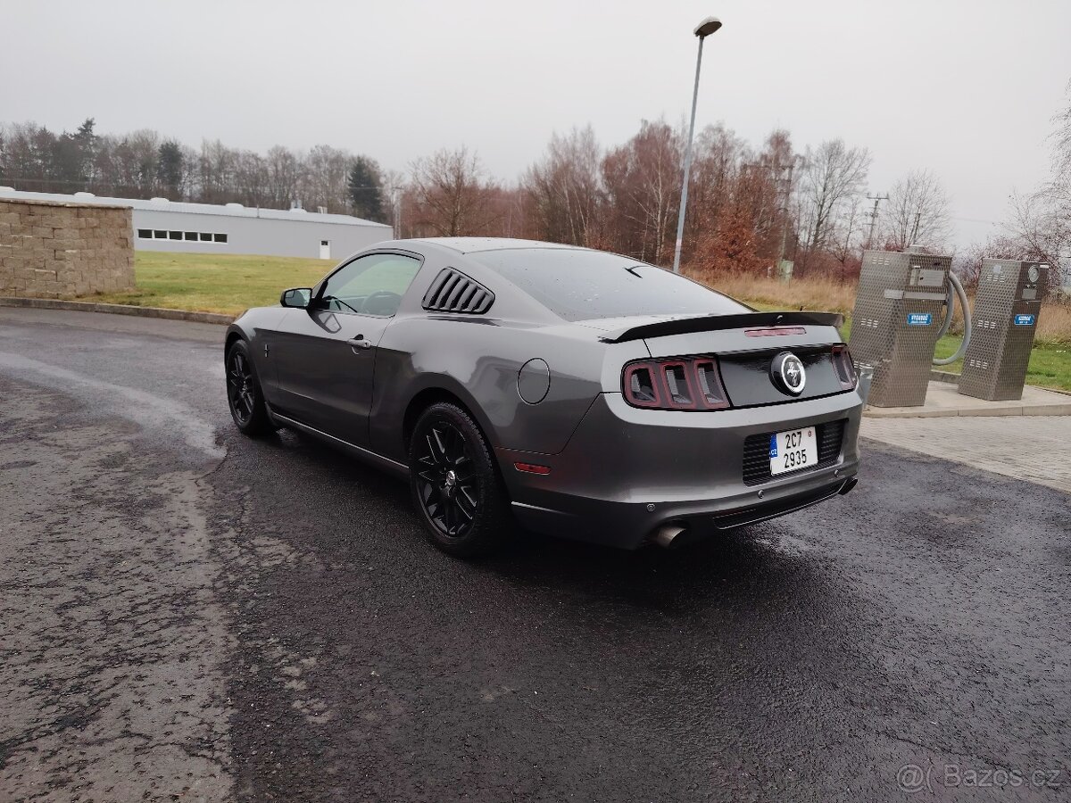 Ford mustang 3.7 manual - 2