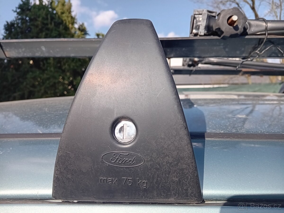 autoohrádka ford - 2